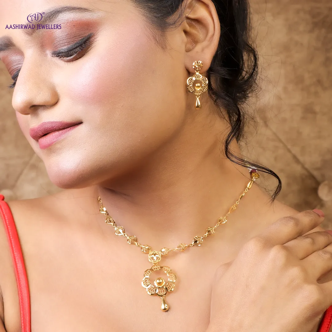 gold-set-with-earrings-01 Gold set with earrings